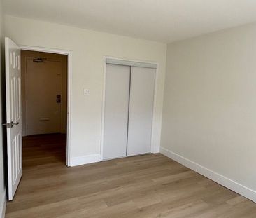 For Lease - 3151 Jaguar Valley Drive Unit# 202, Mississauga, Ontario - Photo 2