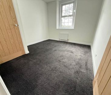 2 bedroom semi-detached house to rent - Photo 2