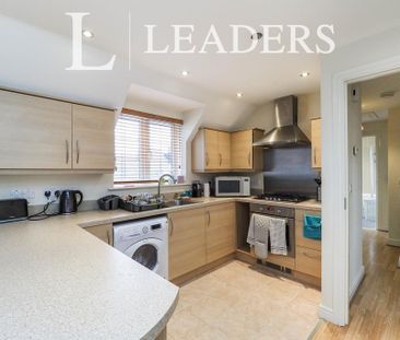 2 bedroom coach house to rent - Photo 5