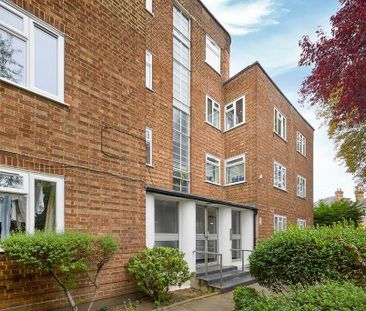3 bedroom flat to rent - Photo 2