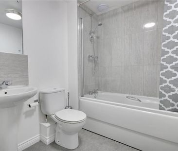3 bedroom terraced house to rent - Photo 5