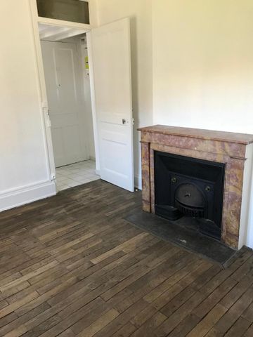 Location Appartement 1 pièce 28m² LYON 3ème - Photo 3