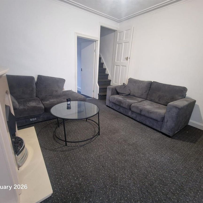 Cross Flatts Crescent, Leeds - Photo 1