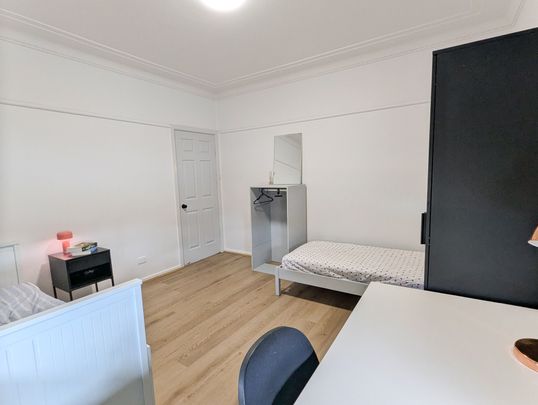 Macquarie Fields - Photo 1