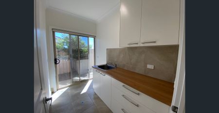 Huge Rooms - Plenty of Space Throughout - 6kw Solar - Photo 5