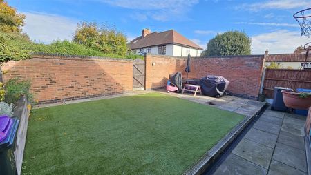 3 bedroom detached house to rent - Photo 4