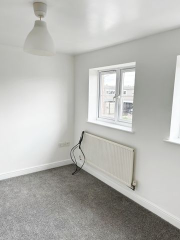 Queens Ave, Glazebury - Photo 3