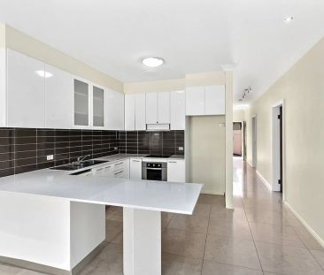 Private, Quite & Convenient Located Home - Photo 1