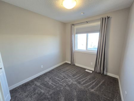 3806 202 Ave SE, Calgary - Photo 2