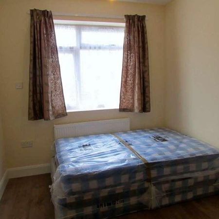 Ealing Road, Wembley, Middlesex, HA0 - Photo 3