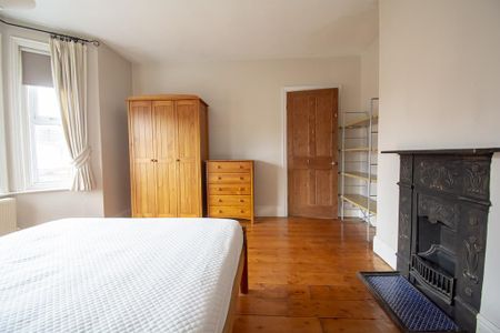 5 bedroom detached house to rent - Photo 4