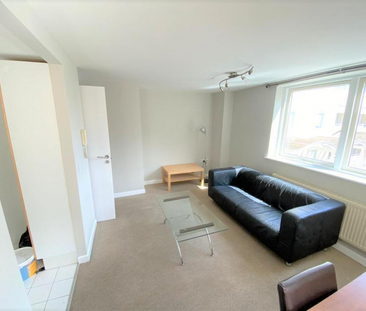 Royal Quay, Liverpool - Photo 1