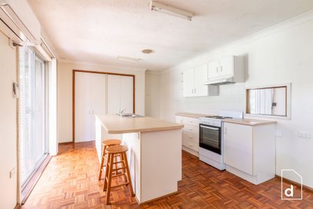 Three Bedroom Home With Water Views! - Photo 5