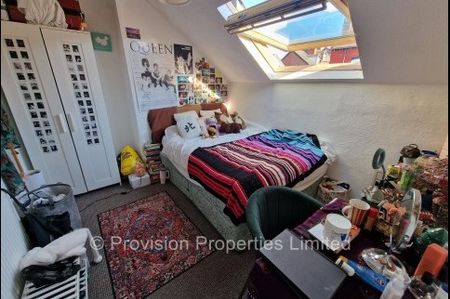 5 Bedroom Brudenell Mount - Photo 5