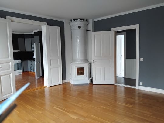 Storgatan, Vara - Photo 1