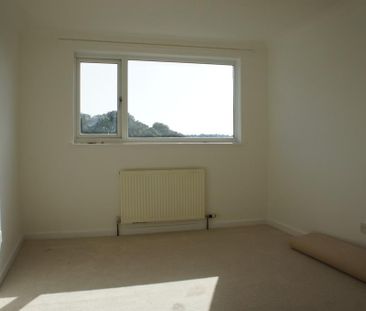 3 bedroom end of terrace house to rent - Photo 5