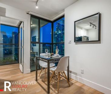Condo in Downtown Vancouver, BC - Photo 4