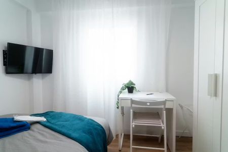 Carrer del Poeta Alberola, Valencia, Valencian Community 46018 - Photo 4