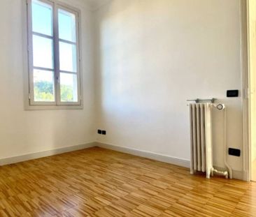 Location Appartement T5 - Photo 1