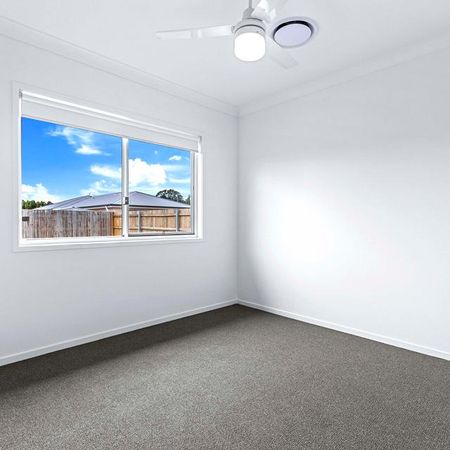 BEAUTIFUL NEW HOME IN BURRUM HEADS - Photo 3