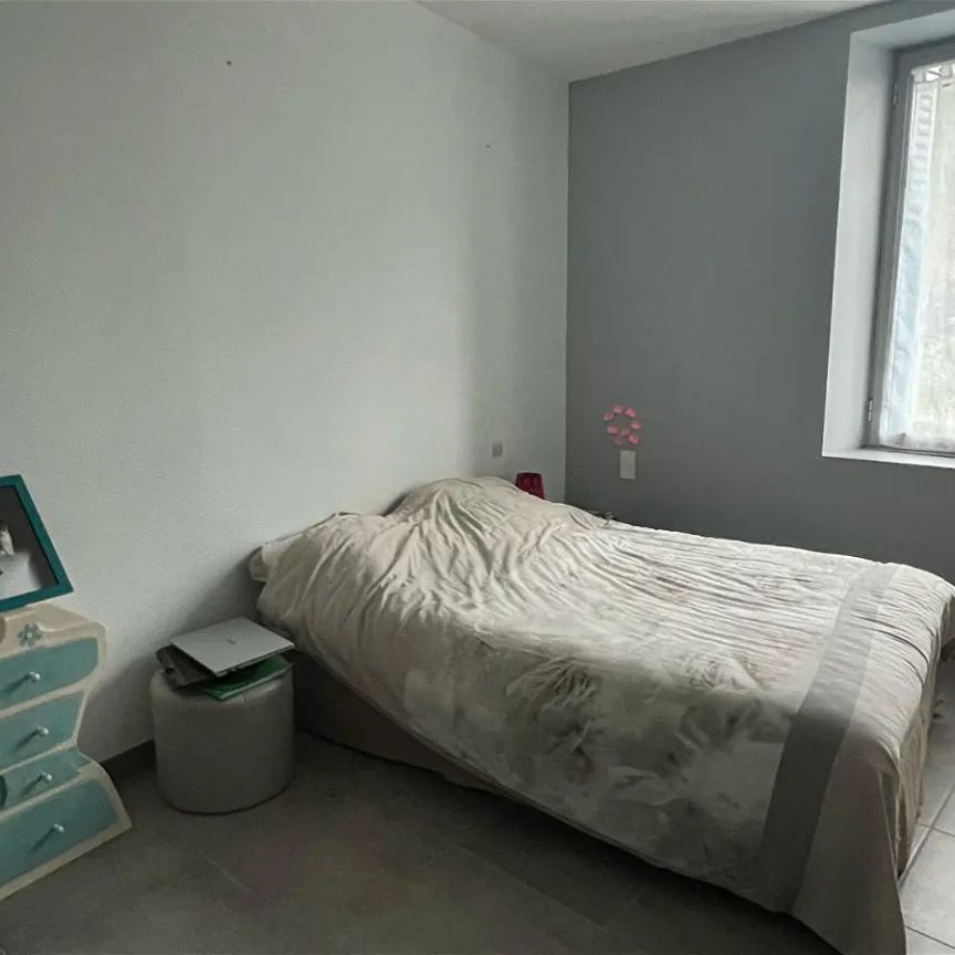 Location appartement 2 pièces - 56.7m² à Thouars (79100) - Photo 1