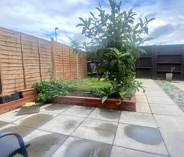 1 bedroom in a house share to rent - Photo 6