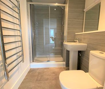 2 bedroom flat to rent - Photo 6