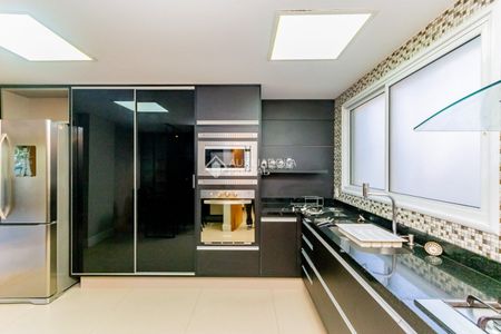 Apartamento com 3 quartos e 146m² para alugar em Jardim Europa, Porto Alegre. - Photo 2