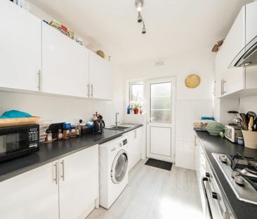 Hampton Road, TW2, London - Photo 1
