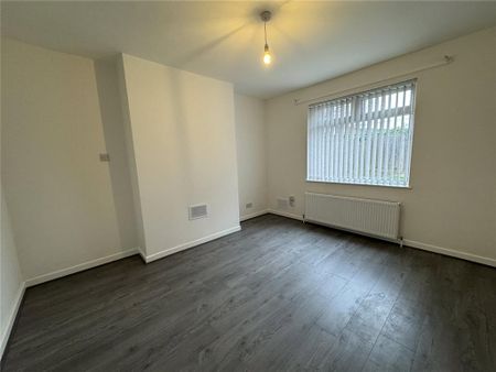 3 bedroom end of terrace house to rent - Photo 2