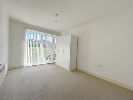 2 bedroom flat to rent - Photo 3
