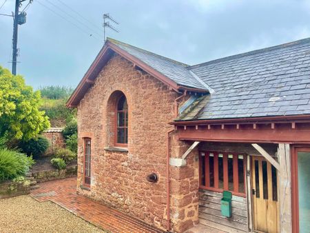 3 bedroom Semi Detached Barn Conversion to rent - Photo 2