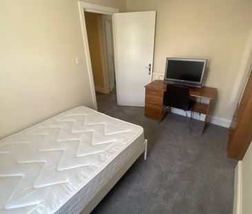 4 Bed Terraced House, New Station Road, BS16 - Photo 4