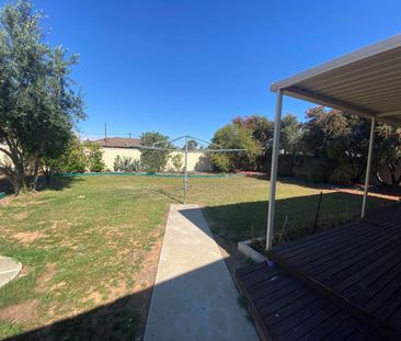 Charming 3-Bedroom Home - Photo 6