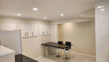 3 Bedroom Near West Harbour Marina. $740 - Photo 3