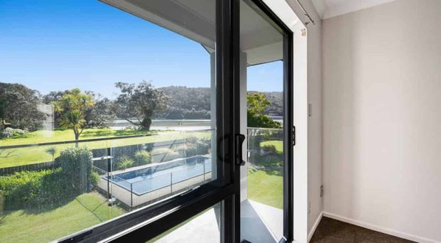 Charming Waterfront Studio Apartment in Waiwera - Photo 1