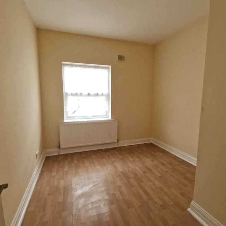 2 bedroom maisonette to rent - Photo 1
