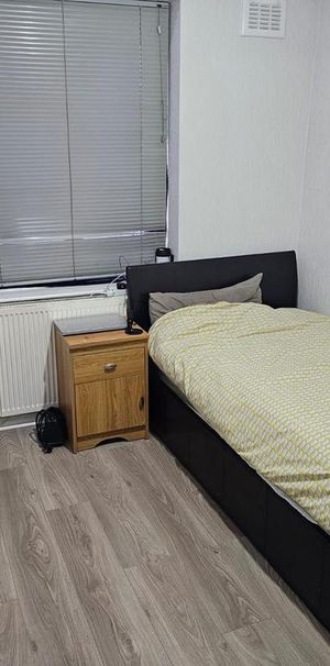 1 bedroom semi-detached house to rent - Photo 1