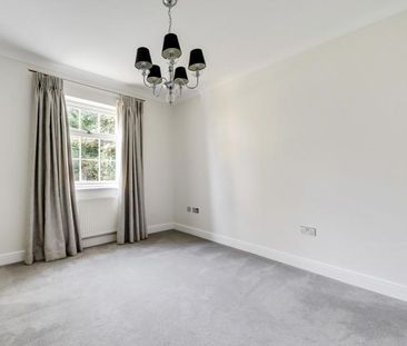 6 bedroom detached house to rent - Photo 5
