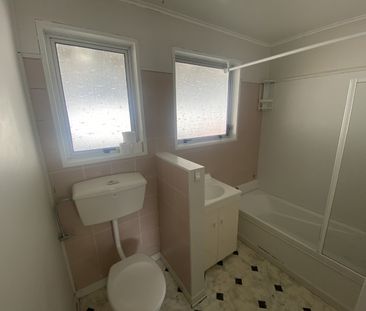 Lovely home in Totara Park - Photo 6