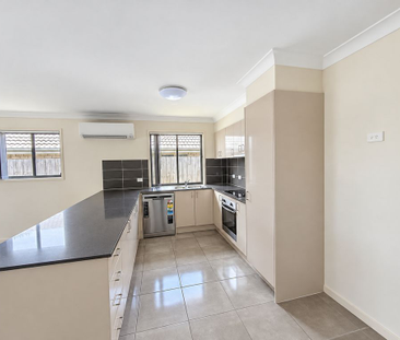 Modern, Spacious Family Home located in Pimpama - Photo 6