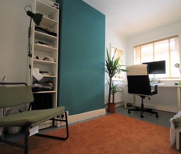 Manor Terrace, Hyde Park, LS6 1BU, Leeds - Photo 3