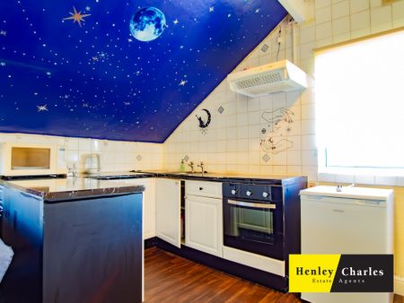 1 Bedroom For Rent - Photo 2