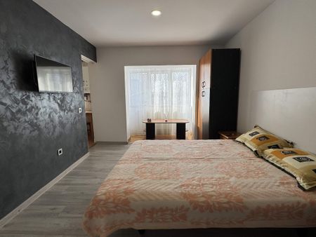 1 cam, etaj 1, 27 mp, renovata, C.T. proprie, mobilata,utilata, Cuza V - Fotografie 2