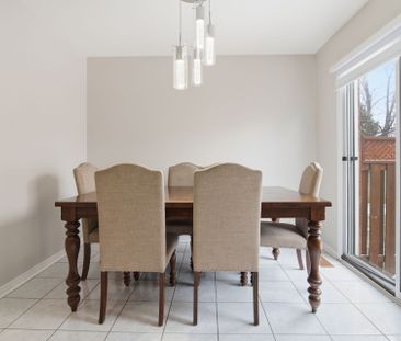 For Lease - 2346 Newcastle Crescent, Oakville, Ontario - Photo 3