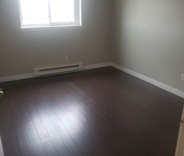 2 Bedroom - Photo 2