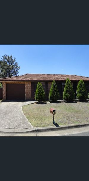 Spacious Family Home in a Quiet Greenfield Park Location" - Photo 2