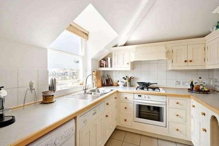 Roland Gardens, South Kensington, London, SW7 - Photo 3