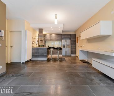 Modern appartement met 1 slaapkamer, terras en garage. - Photo 2