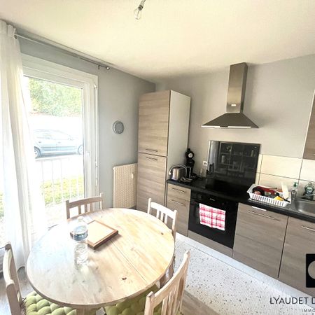 Location Appartement 3 pièces 71m² - Photo 3